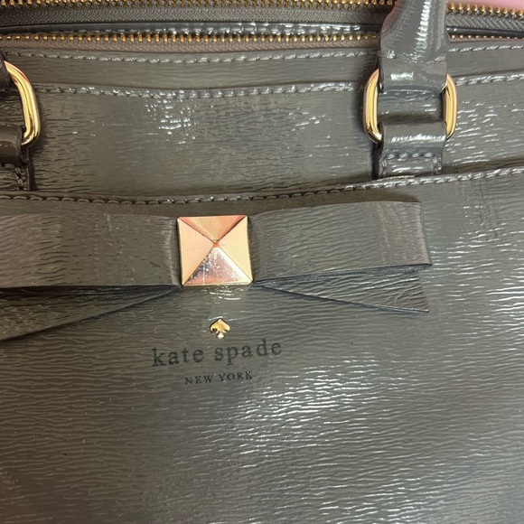 Kate Spade Grey Gray Patent Leather Tote Purse With Detachable Shoulder Strap - Picture 6 of 17
